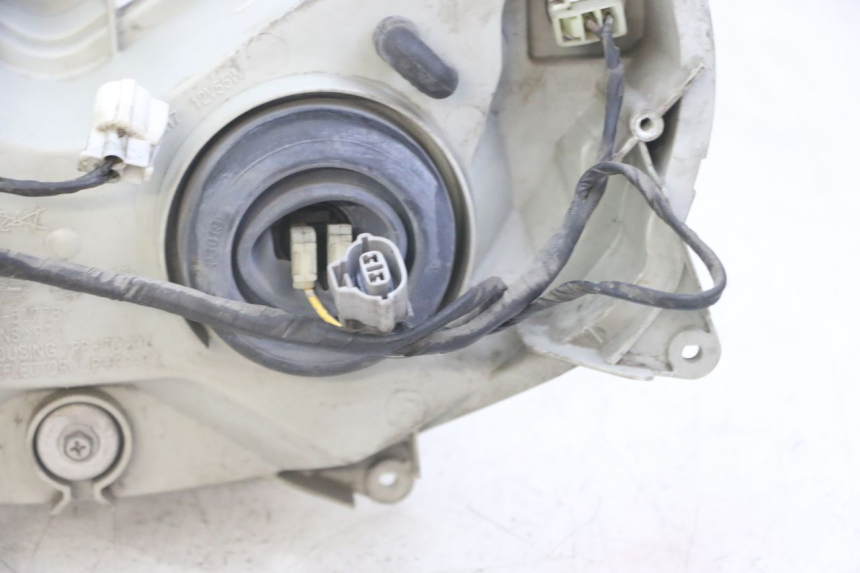 photo de PHARE AVANT SUZUKI BURGMAN 125 (2007 - 2014) - Vue produit