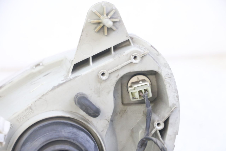 photo de PHARE AVANT SUZUKI BURGMAN 125 (2007 - 2014) - Détails caractéristiques