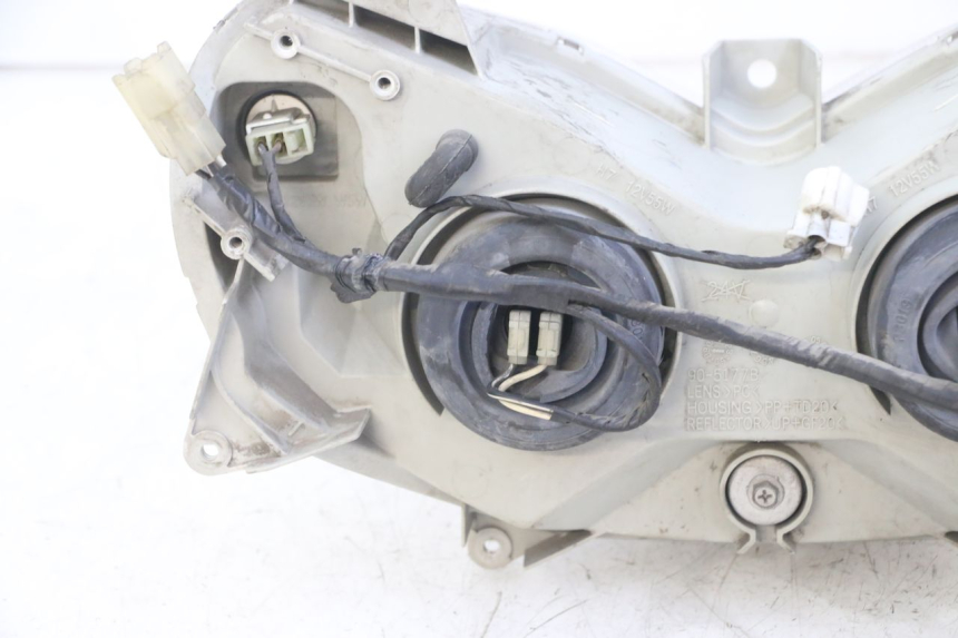 photo de PHARE AVANT SUZUKI BURGMAN 125 (2007 - 2014) - Marquages et références