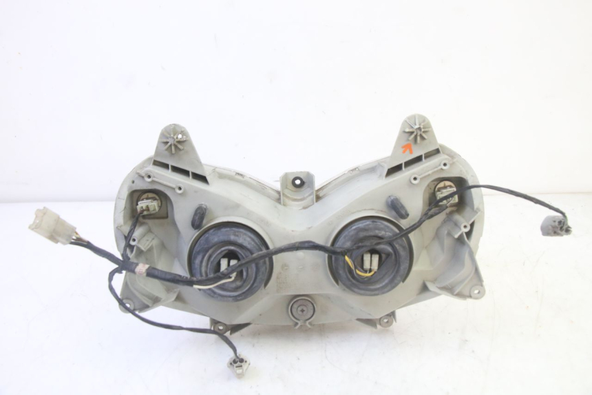 photo de PHARE AVANT SUZUKI BURGMAN 125 (2007 - 2014) - État de surface