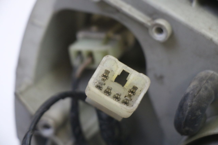 photo de PHARE AVANT SUZUKI BURGMAN 125 (2007 - 2014) - Marquages et références