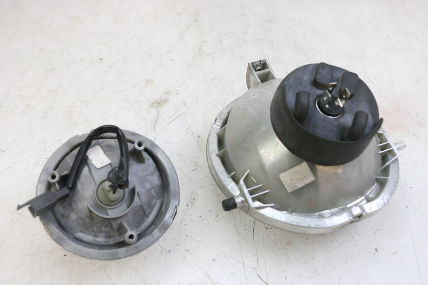 photo de PHARE AVANT YAMAHA BW'S BWS 125 (2010 - 2013) - Zoom état d’usage