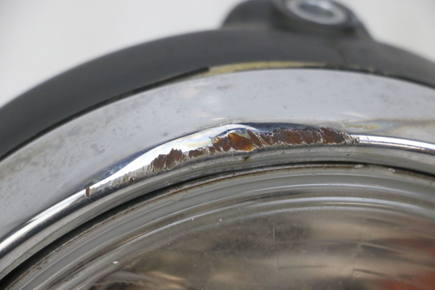 photo de PHARE AVANT HONDA CBF 500 (2004 - 2007) - Gros plan technique