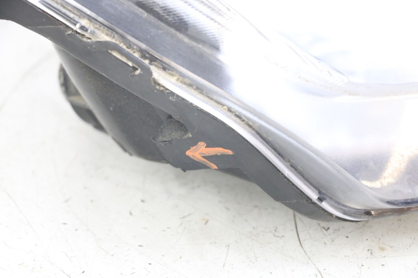 photo de PHARE AVANT YAMAHA CYGNUS X 125 (2004 - 2007) - Marquages et références