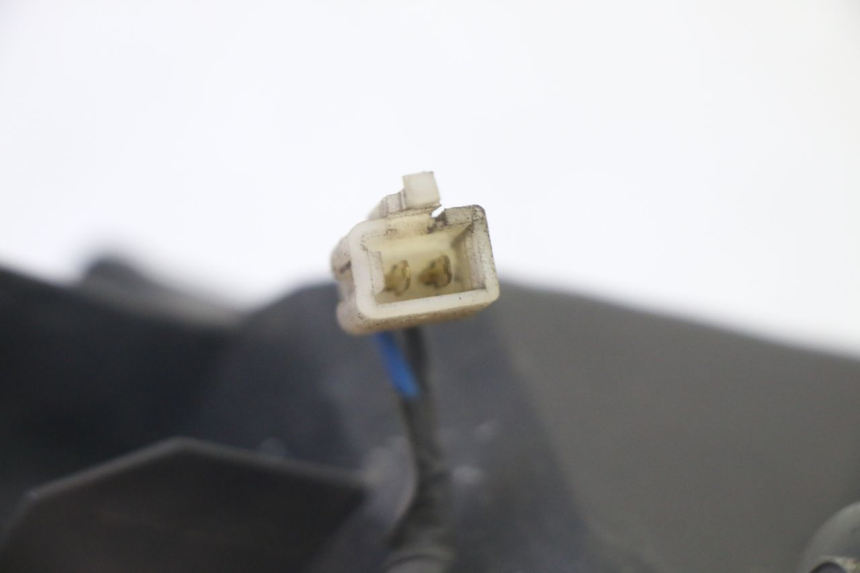 photo de PHARE AVANT YAMAHA CYGNUS X INJECTION 125 (2007 - 2013) - Vue rapprochée