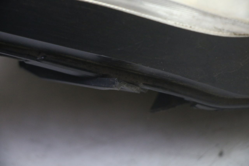 photo de PHARE AVANT YAMAHA CYGNUS X INJECTION 125 (2007 - 2013) - Zoom état d’usage