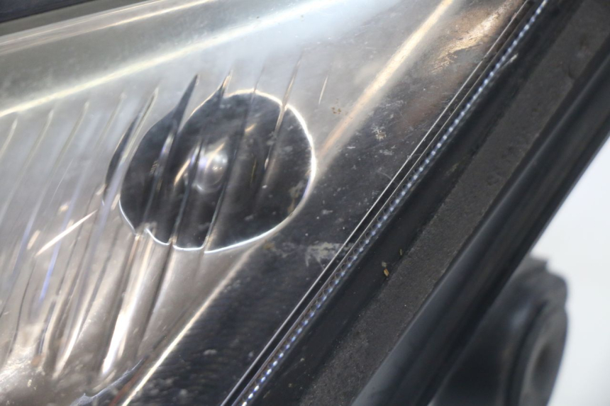 photo de PHARE AVANT SUZUKI DL V STROM 1000 (2002 - 2007) - Points de fixation