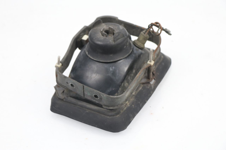 photo de PHARE AVANT SUZUKI DR DJEBEL 600 (1985 - 1990) - Zoom état d’usage