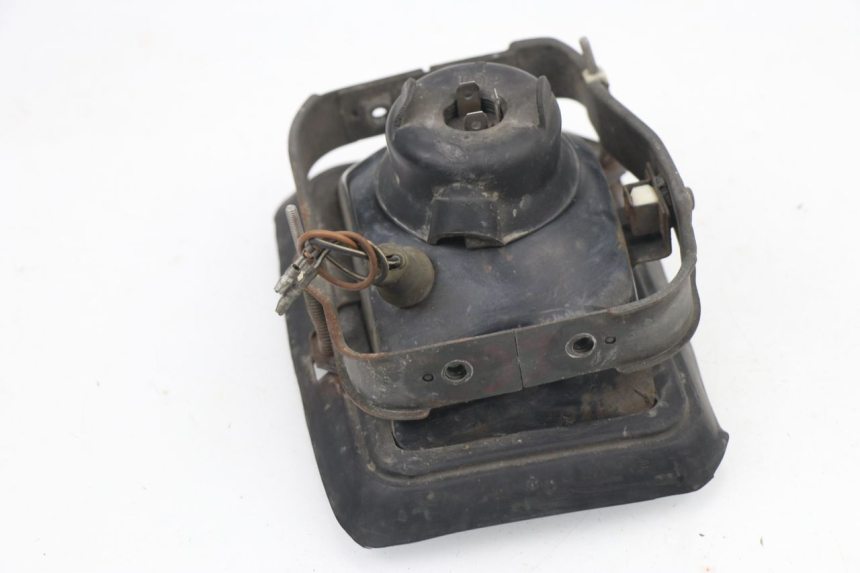 photo de PHARE AVANT SUZUKI DR DJEBEL 600 (1985 - 1990) - Autre angle de vue