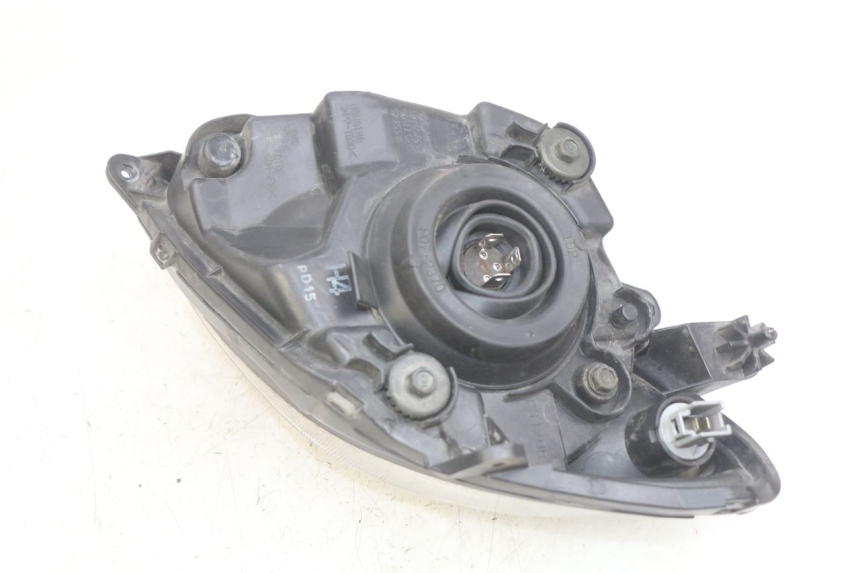 photo de PHARE AVANT DROIT SUZUKI BURGMAN 650 (2002 - 2004) - Autre angle de vue