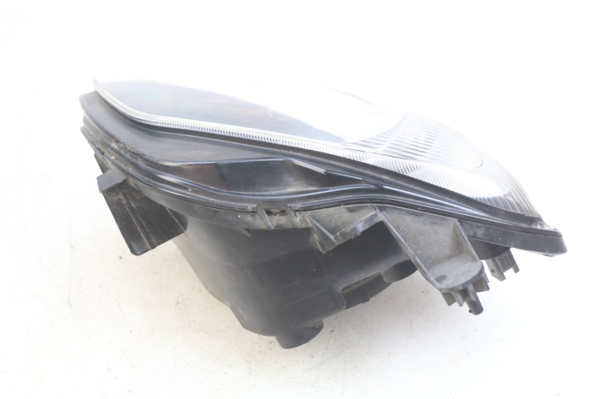 photo de PHARE AVANT DROIT SUZUKI BURGMAN 650 (2002 - 2004) - Vue d’ensemble