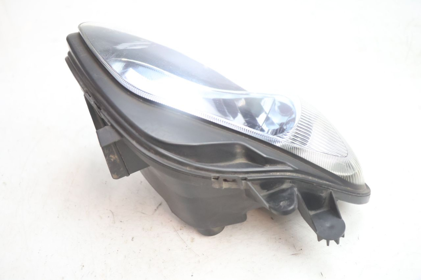 photo de PHARE AVANT DROIT SUZUKI BURGMAN EXECUTIVE ABS 650 (2006 - 2012) - Autre angle de vue