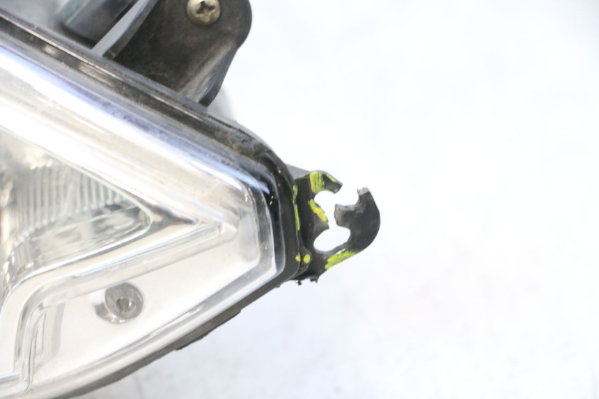 photo de PHARE AVANT DROIT PEUGEOT CITYSTAR 2T 50 (2018 - 2021) - Autre angle de vue
