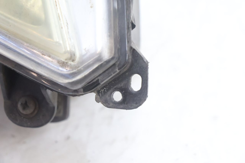 photo de PHARE AVANT DROIT PEUGEOT CITYSTAR 125 (2011 - 2017) - Autre angle de vue