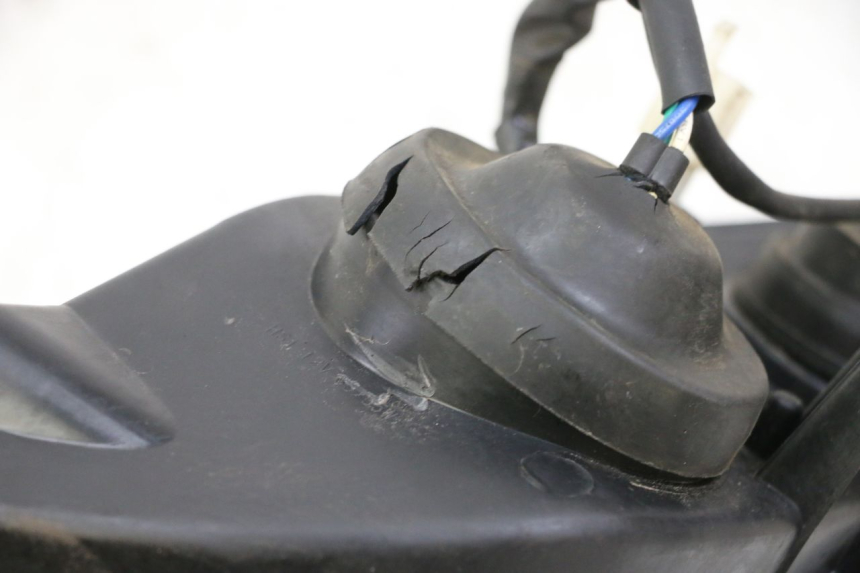 photo de PHARE AVANT DROIT PEUGEOT CITYSTAR 50 (2013 - 2017) - Vue d’ensemble