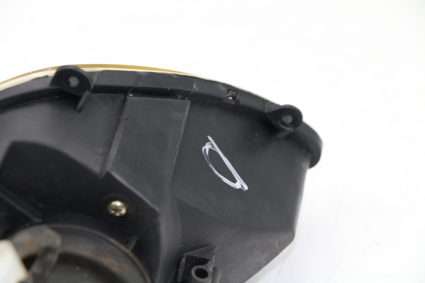 photo de PHARE AVANT DROIT LINTEX HT50QT-36 VERONA 50 (2012 - 2017) - État de surface