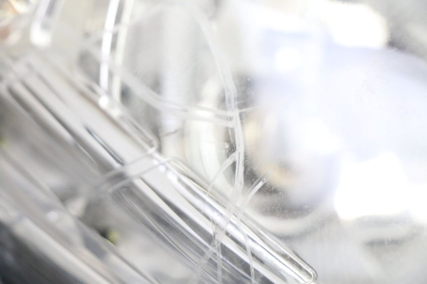 photo de PHARE AVANT DROIT PEUGEOT SATELIS 125 (2013 - 2018) - Gros plan technique