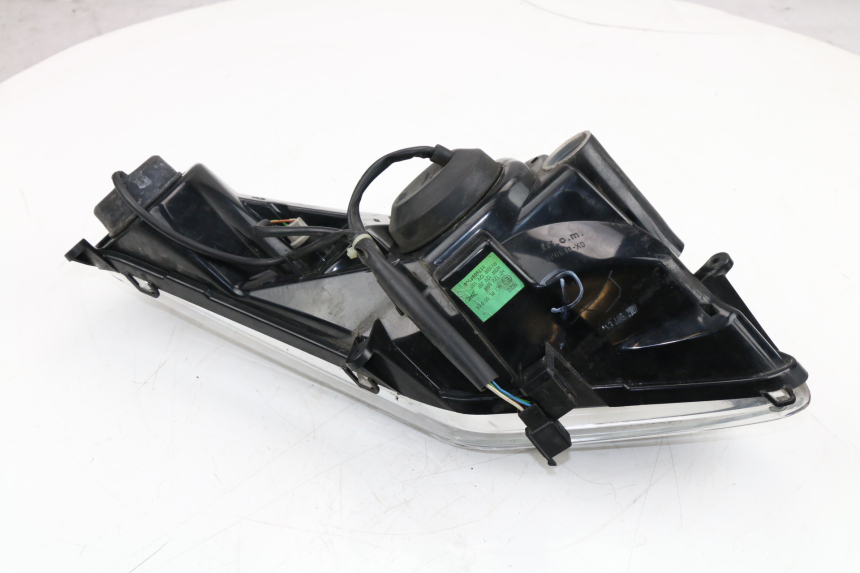 photo de PHARE AVANT DROIT PEUGEOT SATELIS COMPRESSOR K15 125 (2006 - 2009) - Pièce contrôlée