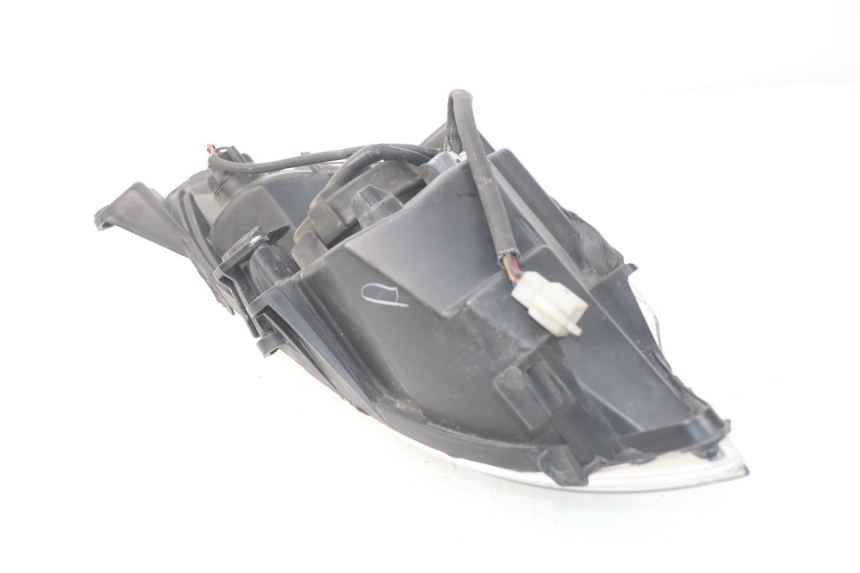 photo de PHARE AVANT DROIT PEUGEOT SATELIS 300 (2012 - 2015) - Points de fixation