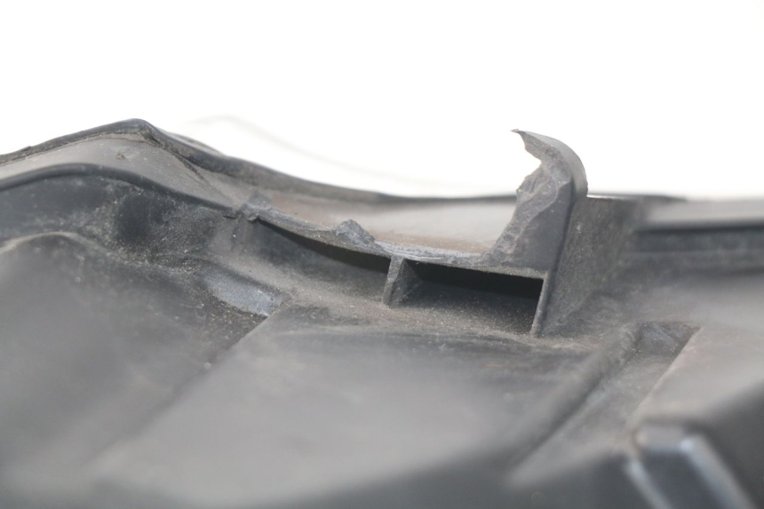 photo de PHARE AVANT DROIT PEUGEOT SATELIS 300 (2012 - 2015) - État de surface