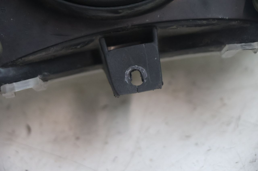 photo de PHARE AVANT CF MOTO E-CHARM 125 (2005 - 2008) - Points de fixation