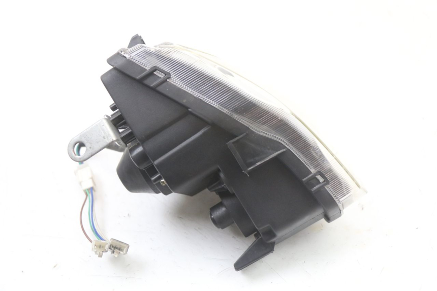 photo de PHARE AVANT EBROH BRAVO GLE 1 (2020 - 2024) - Gros plan technique