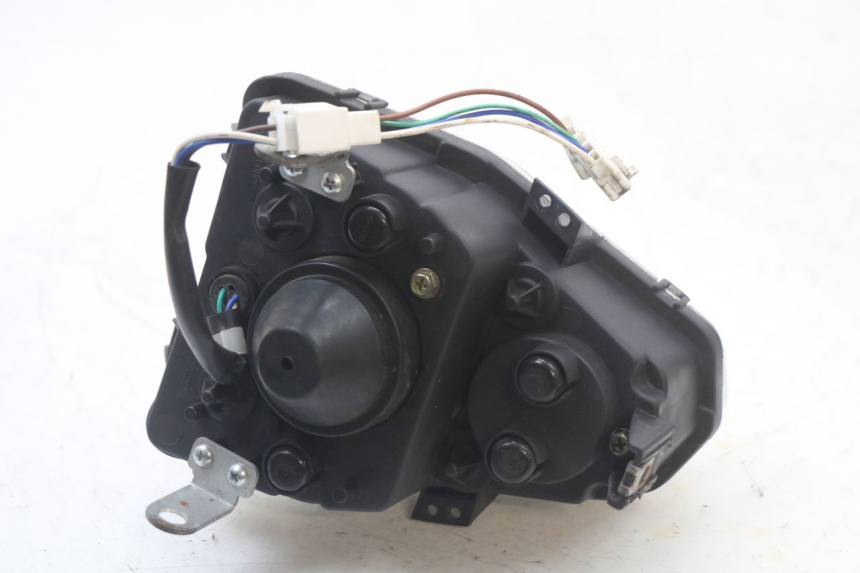 photo de PHARE AVANT EBROH BRAVO GLE 1 (2020 - 2024) - État de surface