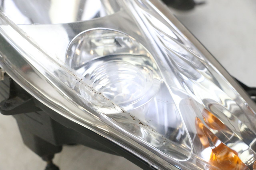 photo de PHARE AVANT PEUGEOT ELYSTAR 125 (2002 - 2007) - Vue d’ensemble