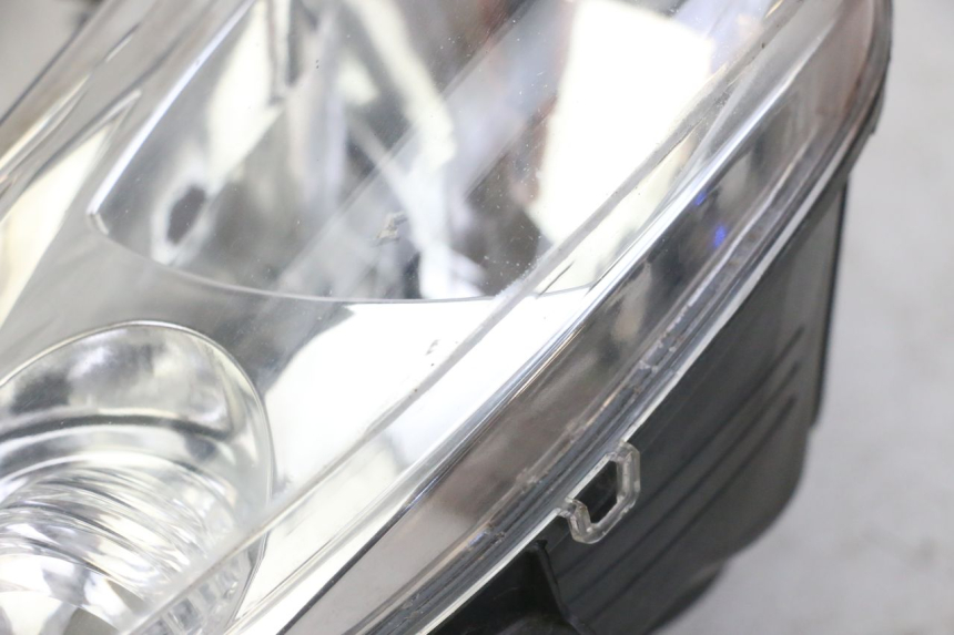 photo de PHARE AVANT PEUGEOT ELYSTAR 125 (2002 - 2007) - Pièce contrôlée