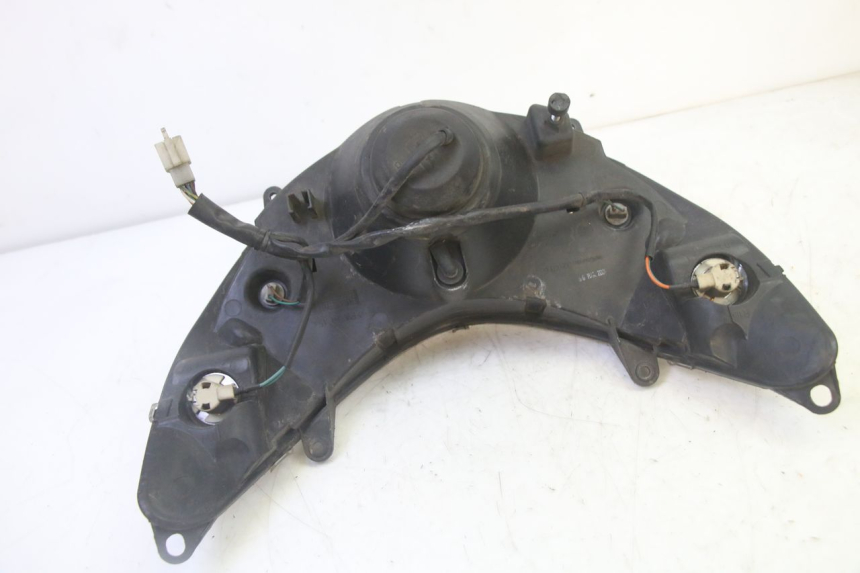 photo de PHARE AVANT PEUGEOT ELYSTAR 50 (2002 - 2014) - État de surface