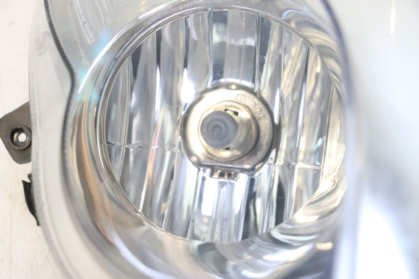 photo de PHARE AVANT KEEWAY F-ACT FACT EVO 50 (2020 - 2026) - Gros plan technique