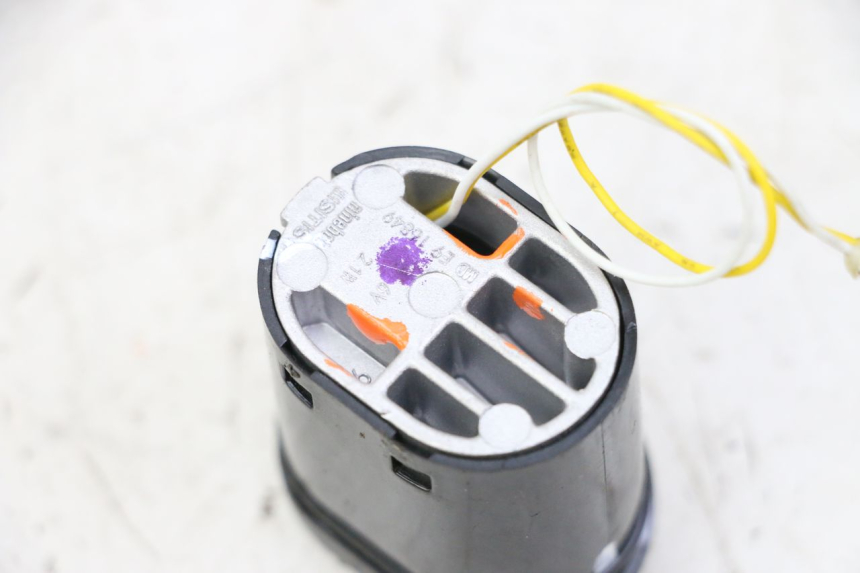 photo de PHARE AVANT SEGWAY NINEBOT F40E 1 - Gros plan technique