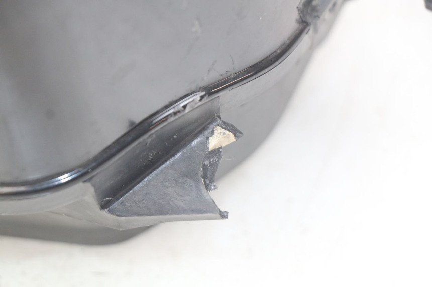 photo de PHARE AVANT HONDA FES PANTHEON 2T 125 (1998 - 2002) - Détails caractéristiques