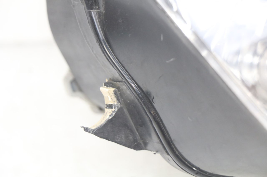 photo de PHARE AVANT HONDA FES PANTHEON 2T 125 (1998 - 2002) - Vue rapprochée