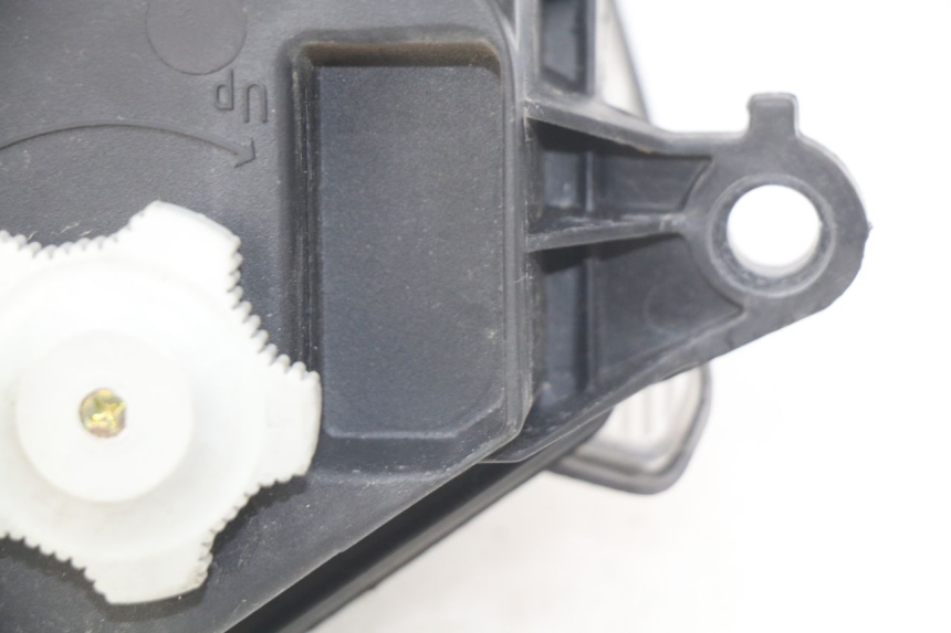 photo de PHARE AVANT HONDA FES PANTHEON 2T 125 (1998 - 2002) - Points de fixation