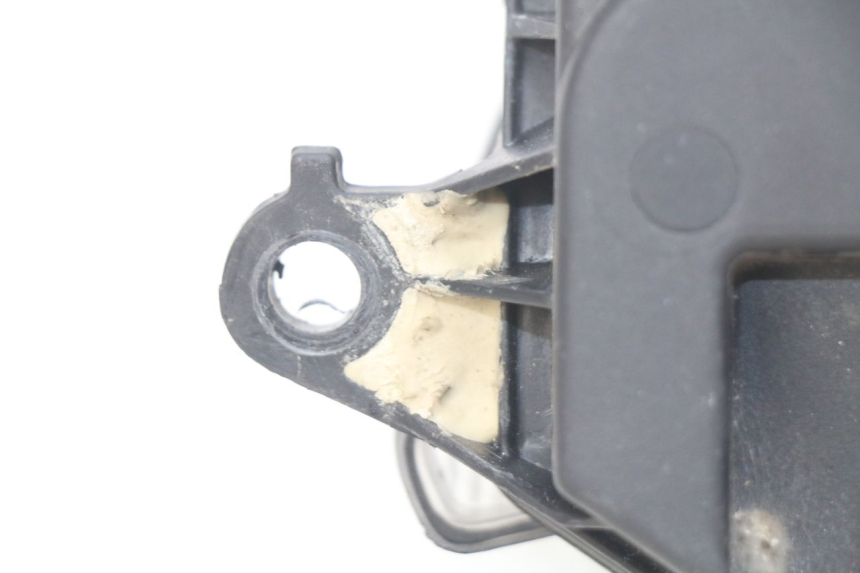 photo de PHARE AVANT HONDA FES PANTHEON 2T 125 (1998 - 2002) - État de surface