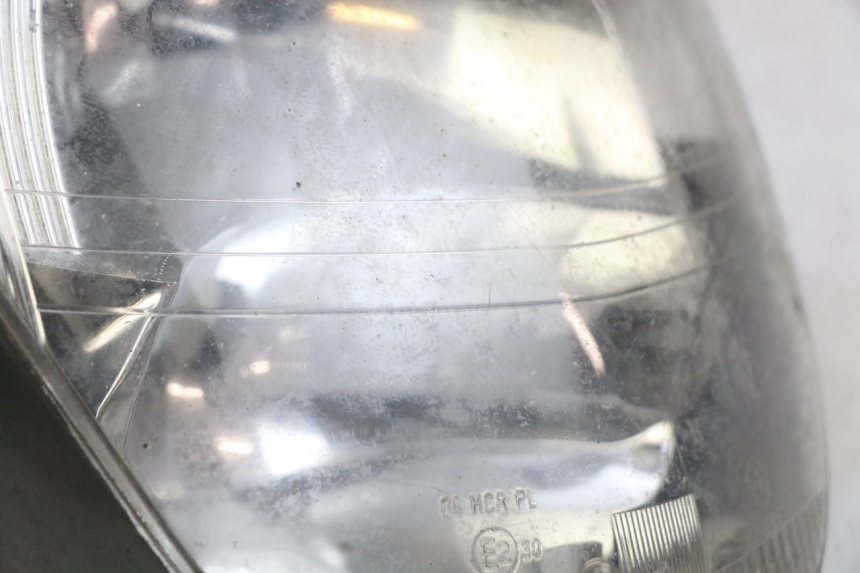 photo de PHARE AVANT HONDA FES PANTHEON 2T 125 (1998 - 2002) - Photo complémentaire