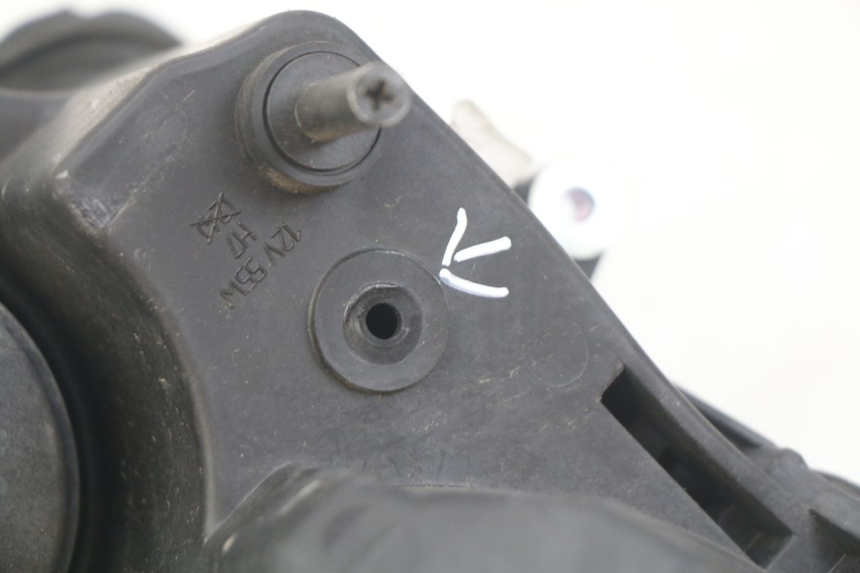 photo de PHARE AVANT HONDA FES PANTHEON 125 (2003 - 2007) - Autre angle de vue