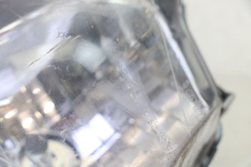 photo de PHARE AVANT STAHO FH 50 (2018 - 2019) - Autre angle de vue