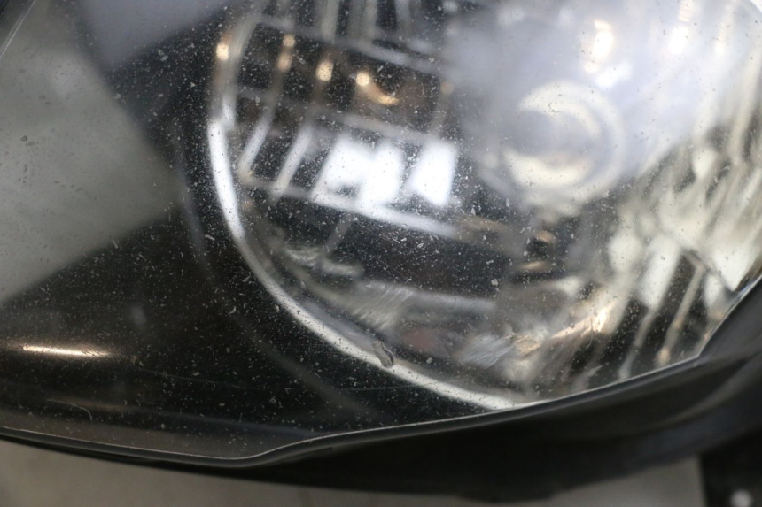 photo de PHARE AVANT YAMAHA FJR ABS 1300 (2006 - 2012) - État de surface