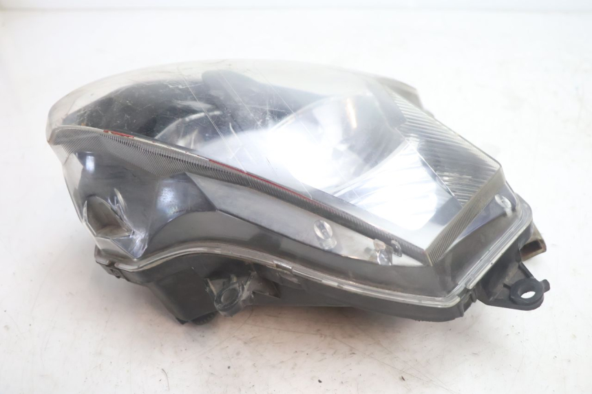 photo de PHARE AVANT HONDA FJS SILVER WING SILVERWING 400 (2005 - 2008) - Gros plan technique