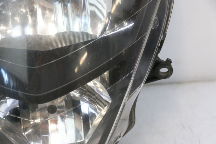 photo de PHARE AVANT HONDA FJS SILVER WING SILVERWING 400 (2005 - 2008) - État de surface
