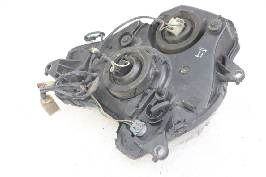 photo de PHARE AVANT HONDA FJS SILVERWING SILVER WING 600 (2001 - 2010) - Autre angle de vue