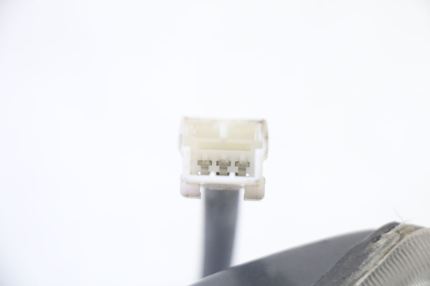 photo de PHARE AVANT PIAGGIO FLY 2T 50 (2004 - 2017) - État de surface