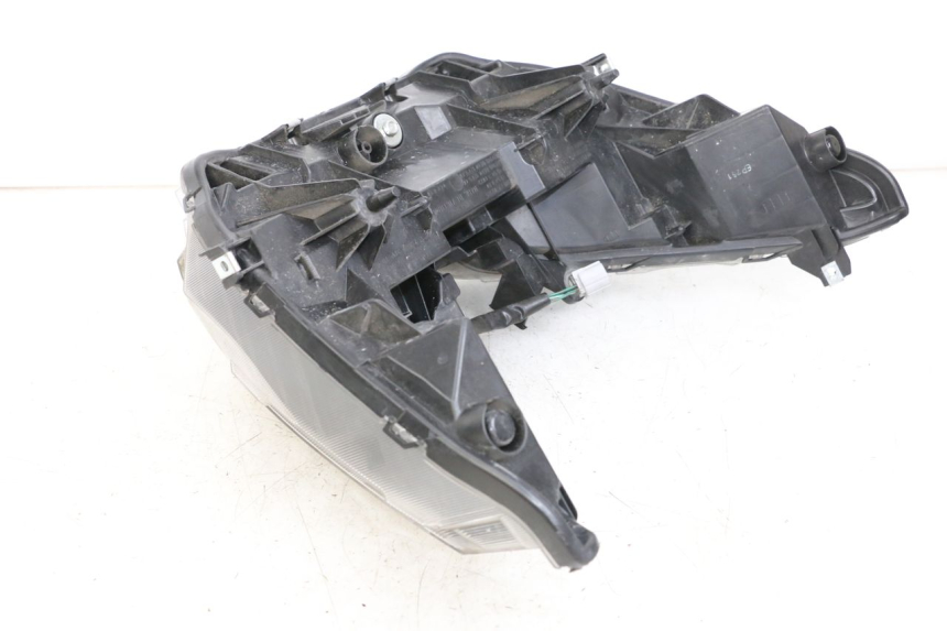 photo de PHARE AVANT HONDA FORZA 125 (2015 - 2016) - Points de fixation