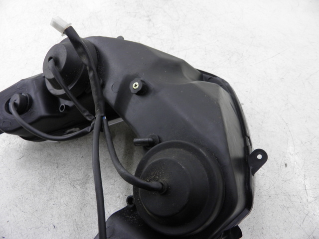 photo de PHARE AVANT FSM 15D 4T 50 (2012 - 2016) - Gros plan technique