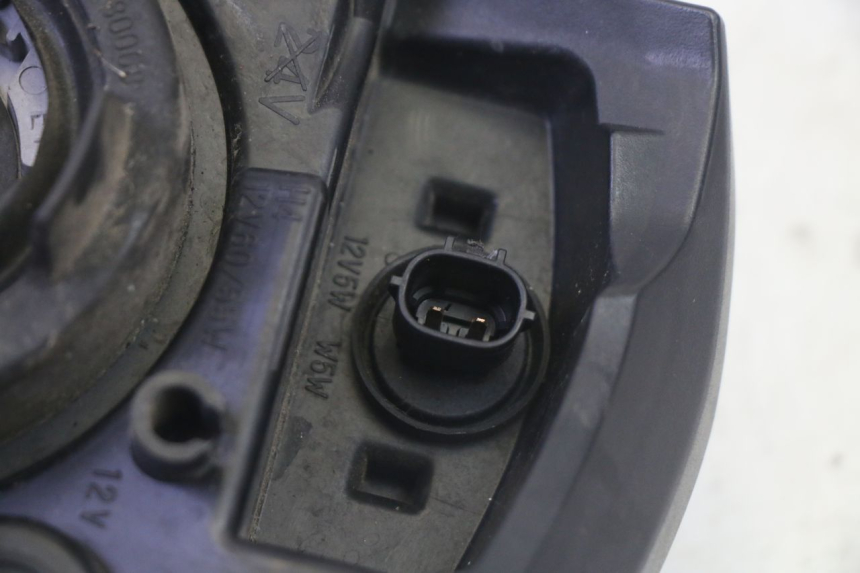 photo de PHARE AVANT YAMAHA FZ6 N FAZER 600 (2004 - 2006) - Points de fixation