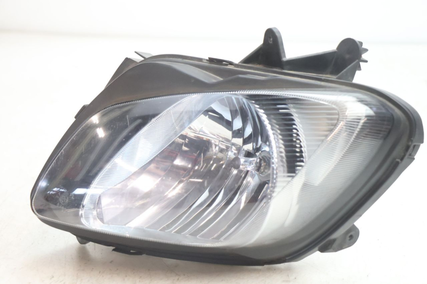 photo de PHARE AVANT GAUCHE SUZUKI BURGMAN EXECUTIVE ABS 650 (2006 - 2012) - Vue principale