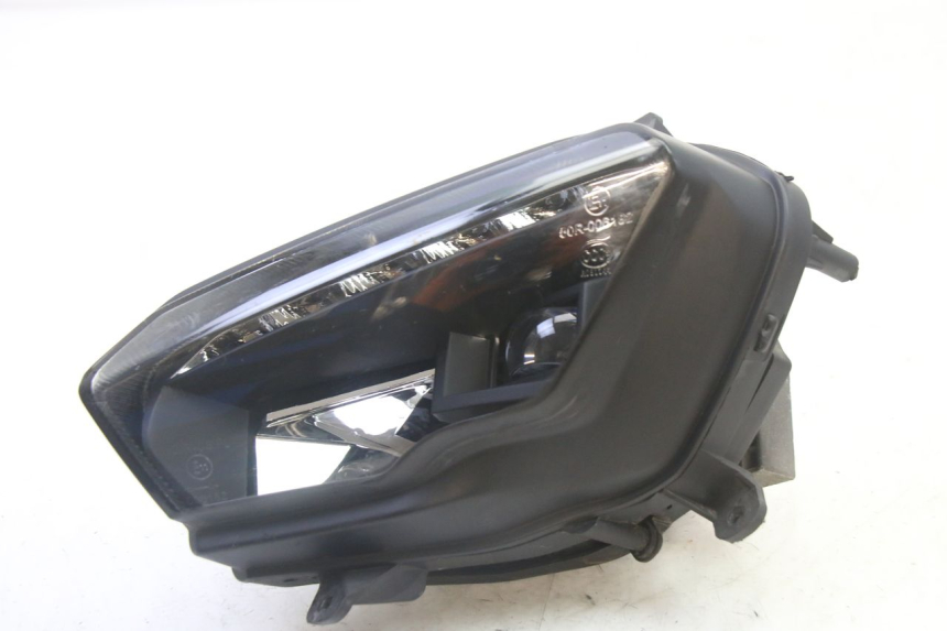 photo de PHARE AVANT GAUCHE ORCAL CAVARO 4T 50 (2019 - 2023) - Détail de la pièce