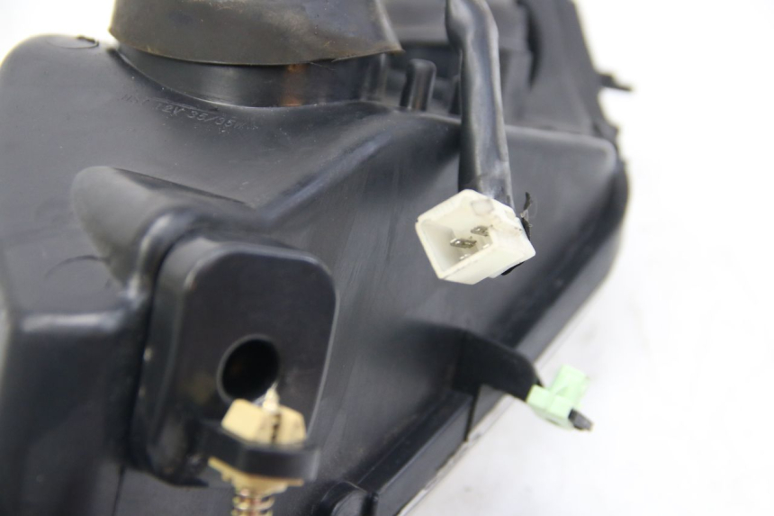 photo de PHARE AVANT GAUCHE PEUGEOT CITYSTAR AIR 125 (2014 - 2017) - Autre angle de vue